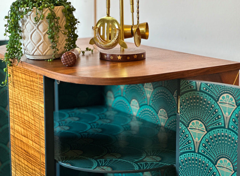 Walnut 1920’s inspired art deco gatsby cocktail cabinet, entertainment bar, whiskey unit, for bespoke design – A rare vintage treasure